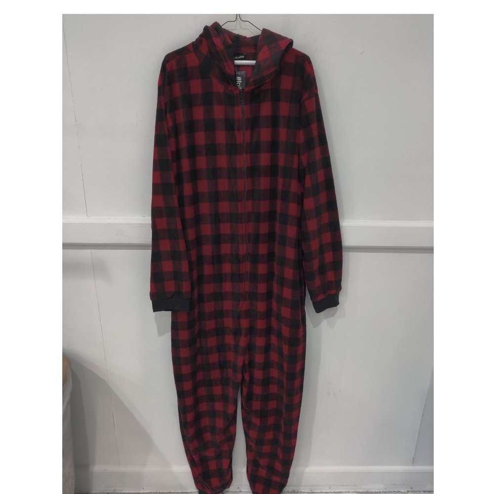 NWT FollowMe Womens Zip Up Hooded Red Flannel Romper Bedclothes Size L $80 CC147